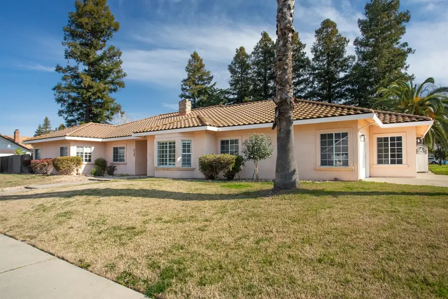 2127 N 2127 Pepperwood Drive, Yuba City, CA 95991 - #3