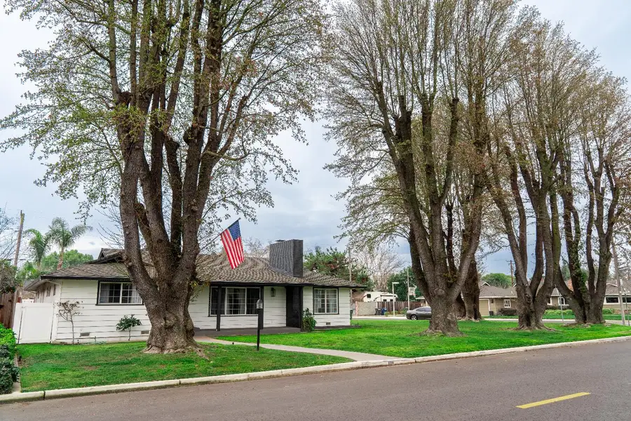 2220 N El Capitan Drive, Turlock, CA 95380 - #2