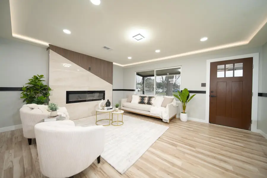 927 E Fairmont Avenue, Modesto, CA 95350 - #3