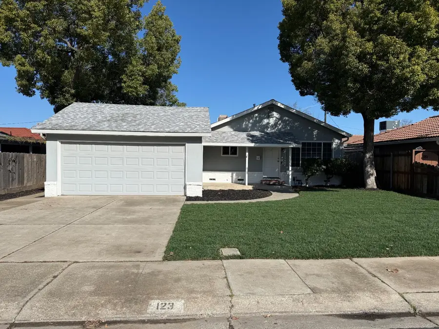 123 Wawona Street, Manteca, CA 95337 - #2