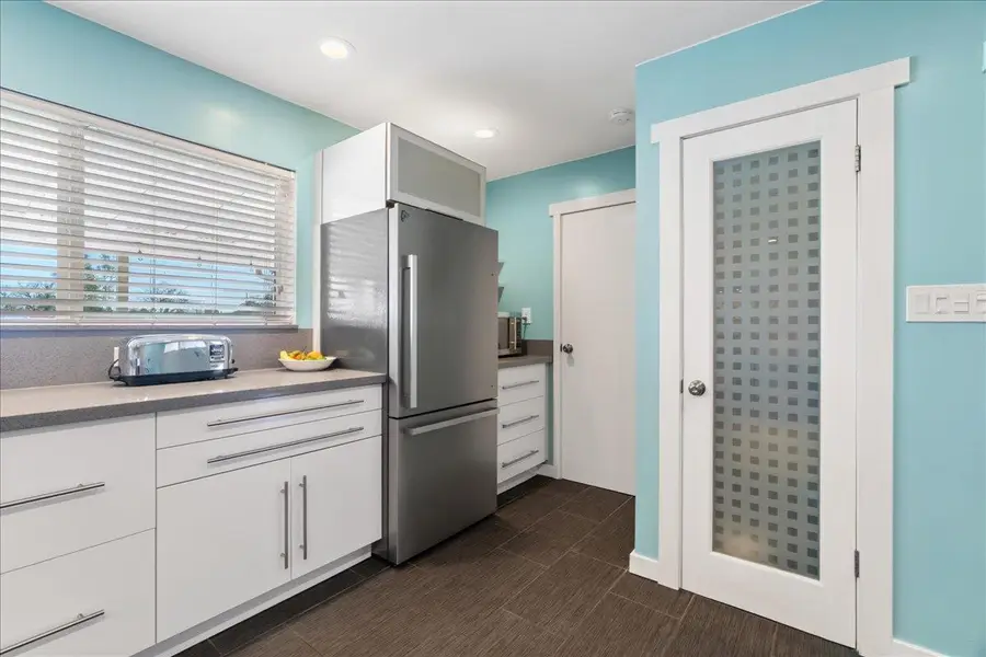 7261 Dry Creek Road, Rio Linda, CA 95673 - #2