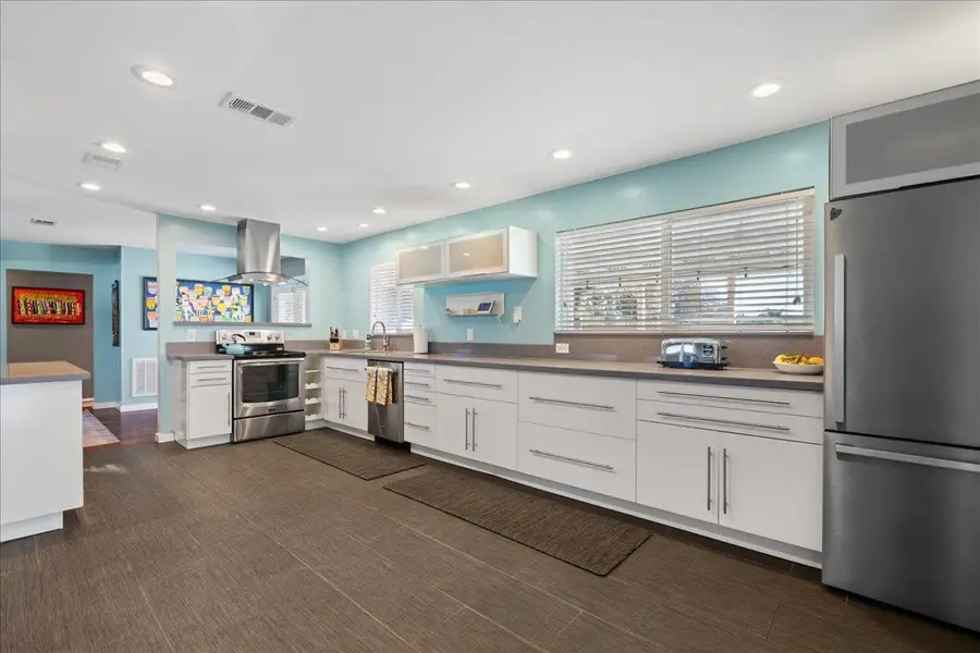 7261 Dry Creek Road, Rio Linda, CA 95673 - #3