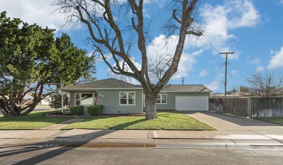 1240 S Crescent Avenue, Lodi, CA 95240 - #3