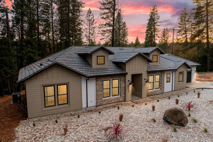 12489 New Brunswick Court, Grass Valley, CA 95945 - #2