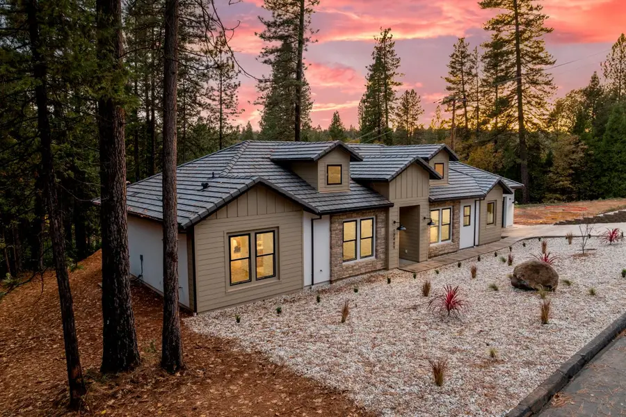 12489 New Brunswick Court, Grass Valley, CA 95945 - #3