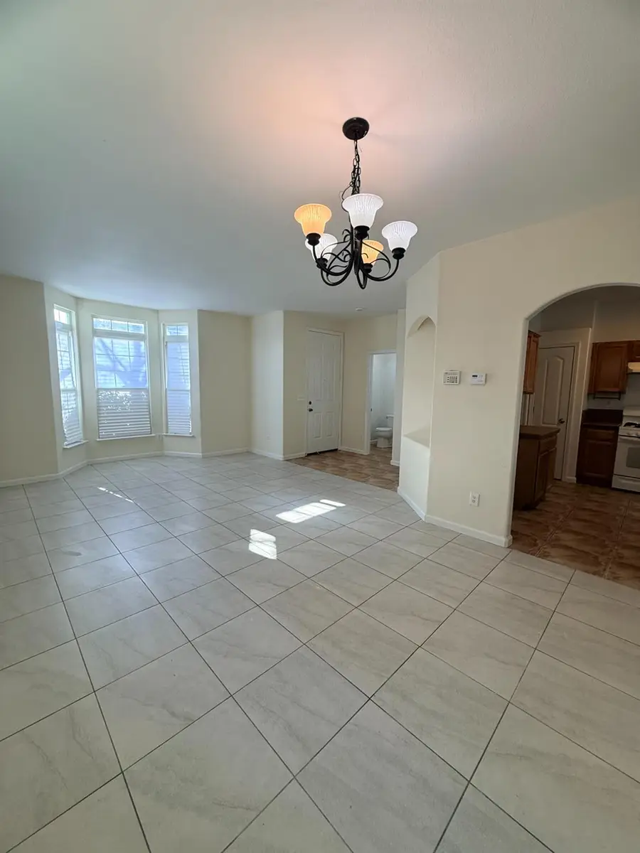 707 Queensland Circle, Stockton, CA 95206 - #2