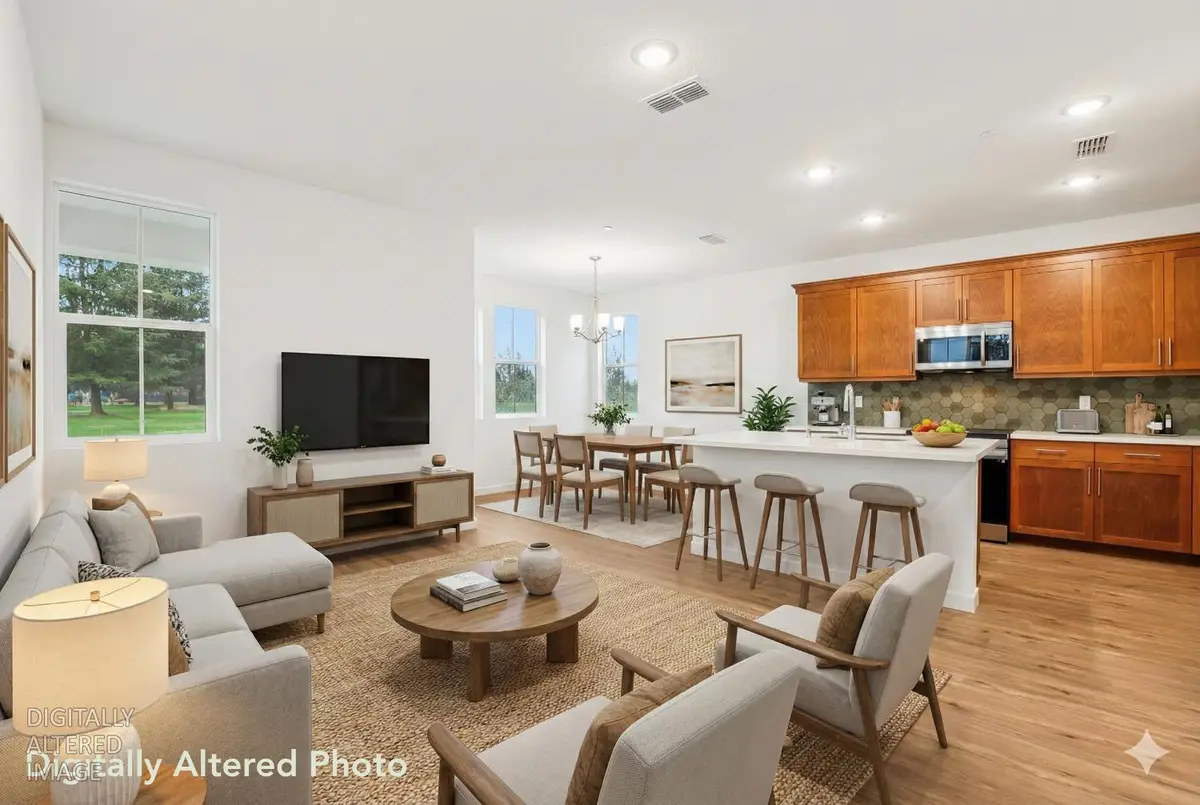 6443 Jacinto Avenue, Sacramento, CA 95823 - #1