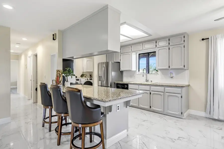 37055 Avenue 17 1/2, Madera, CA 93636 - #2