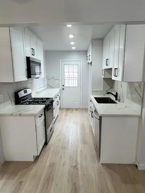 5920 Kelly Way, Sacramento, CA 95824 - #3