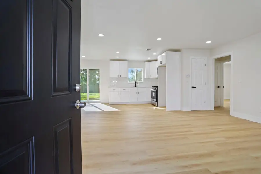 2874 Raymond Avenue, Stockton, CA 95203 - #3