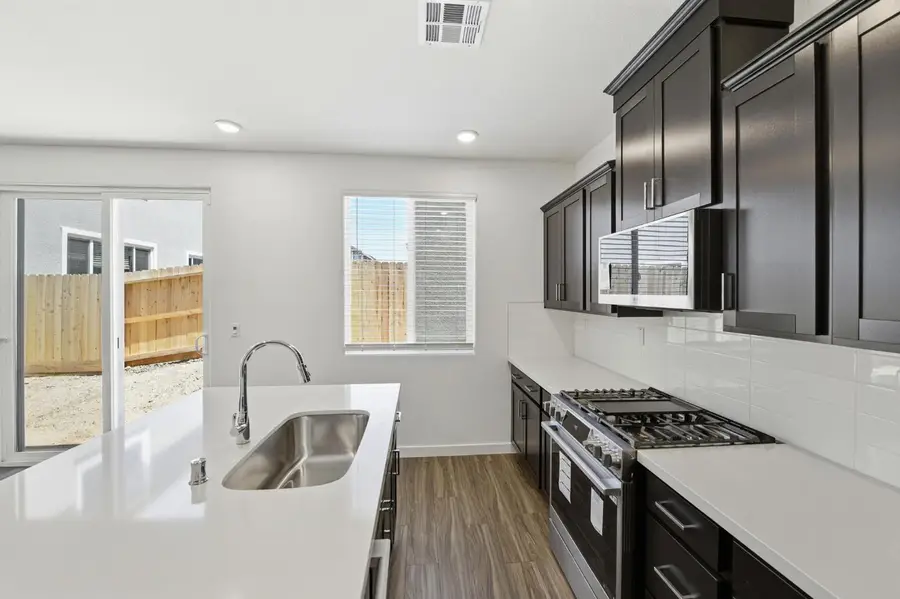 1211 Leonhardt Loop, Lincoln, CA 95648 - #3