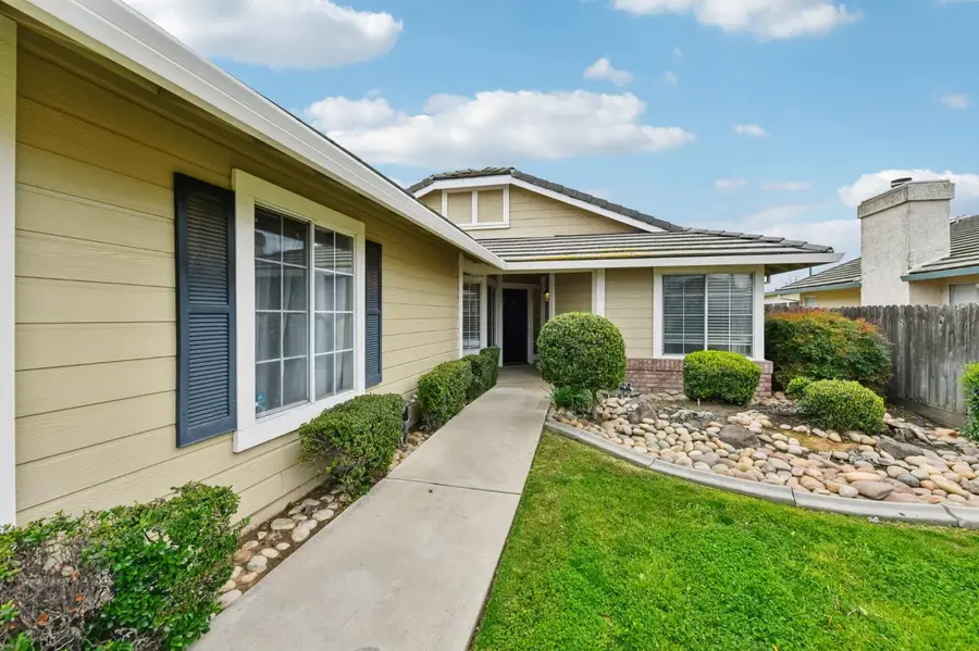 707 Summit Lakes Way, Galt, CA 95632 - #2