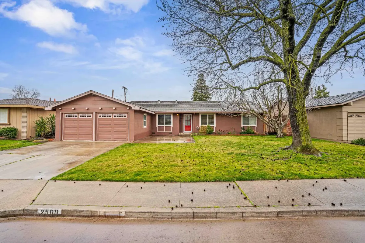 2500 Mira Flores Drive, Turlock, CA 95380 - #1
