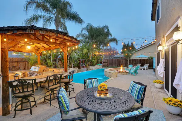 382 Seaton Drive, Folsom, CA 95630