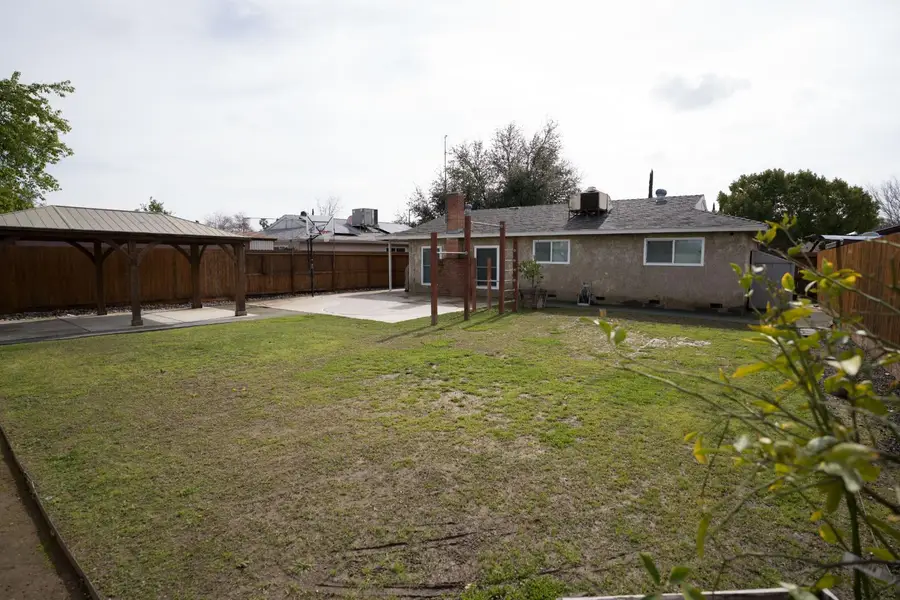 1576 E Warner, Fresno, CA 93710 - #2