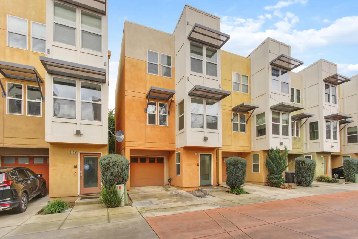 243 Mcdowell Lane, West Sacramento, CA 95605 - #1