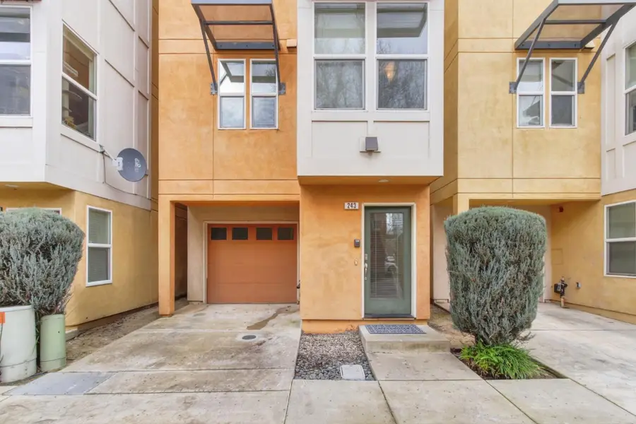 243 Mcdowell Lane, West Sacramento, CA 95605 - #2