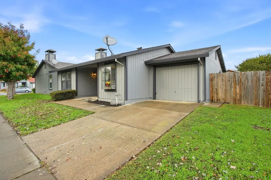 8185 Essen Way, Sacramento, CA 95823 - #2