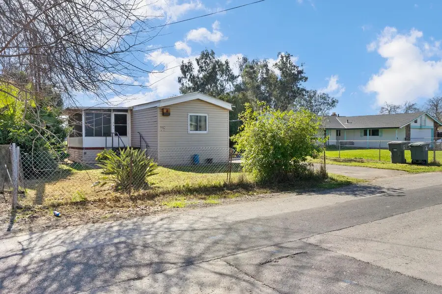 1932 8th Avenue, Olivehurst, CA 95961 - #3