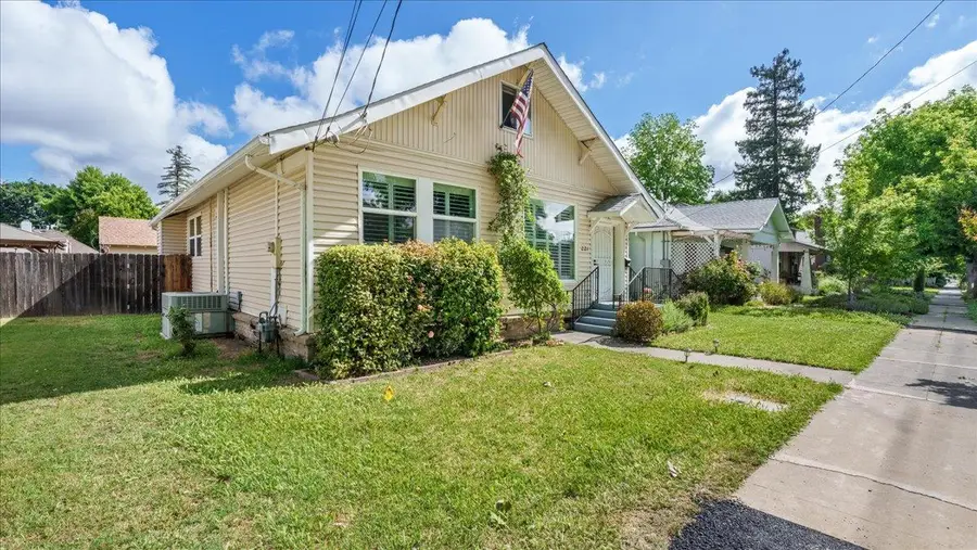 221 Cross Street, Woodland, CA 95695 - #3