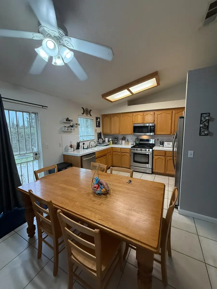 132 E Lincoln Road, Stockton, CA 95207 - #3