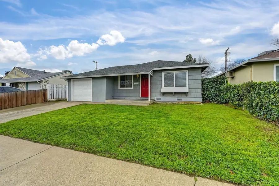 5204 Bradford Drive, Sacramento, CA 95820 - #2