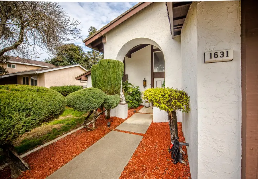 1631 Inverness Drive, Woodland, CA 95695 - #2