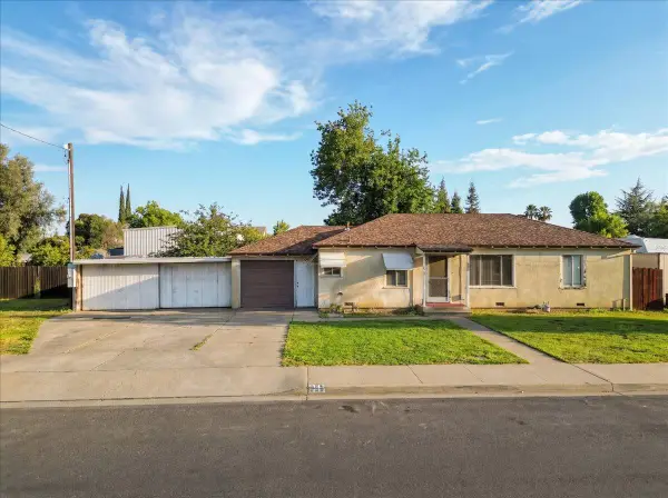 1833 Richard Way, Ceres, CA 95307