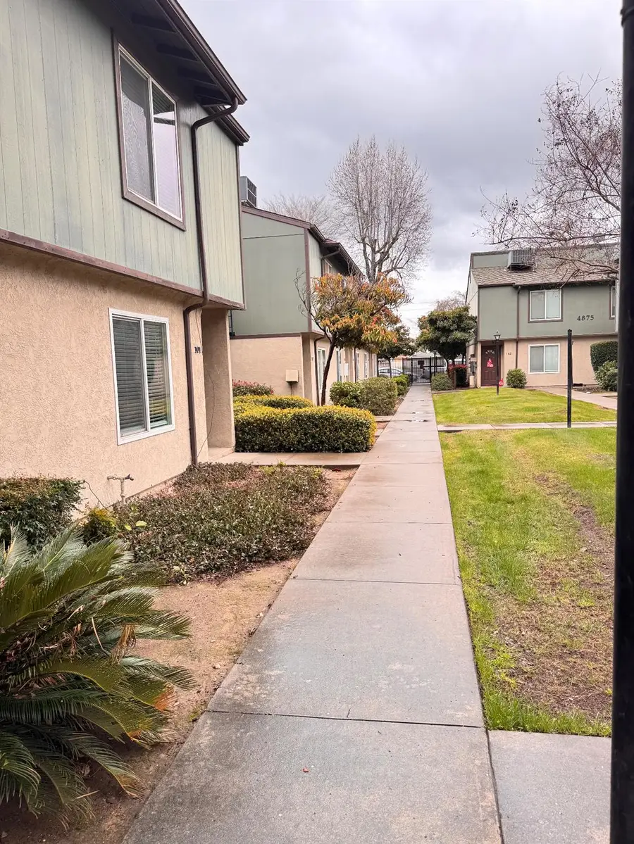 1745 N Winery Avenue #102, Fresno, CA 93703 - #2