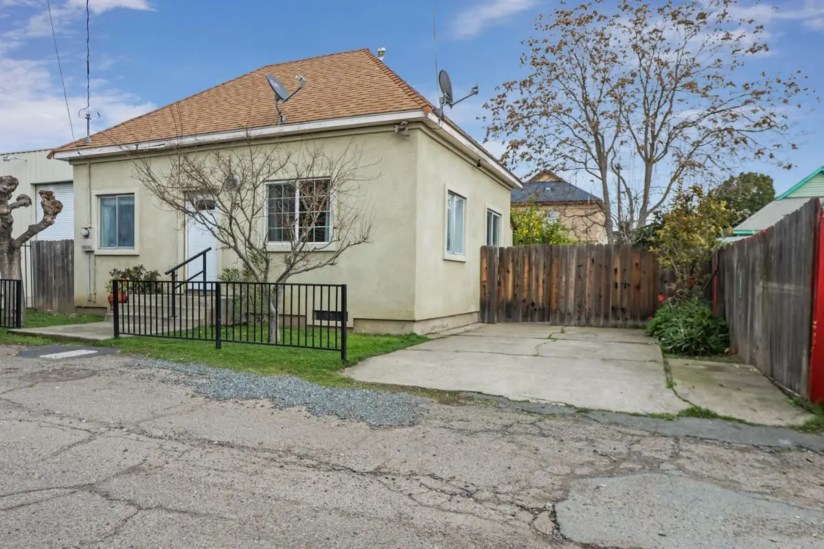 517 S Sacramento Street, Lodi, CA 95240 - #1