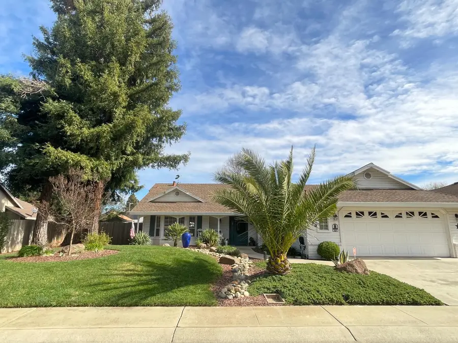 1689 Greenwood Way, Yuba City, CA 95993 - #3
