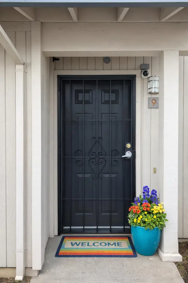 1117 Bell Street #9, Sacramento, CA 95825