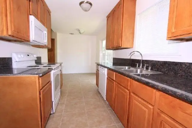 7702 Loucreta Drive, Sacramento, CA 95828 - #2