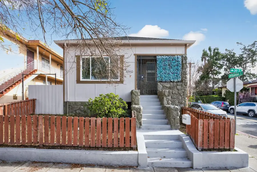 3702 35th Avenue, Oakland, CA 94619 - #2