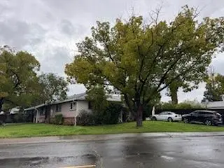 2081 Quincy Avenue, Sacramento, CA 95822 - #2