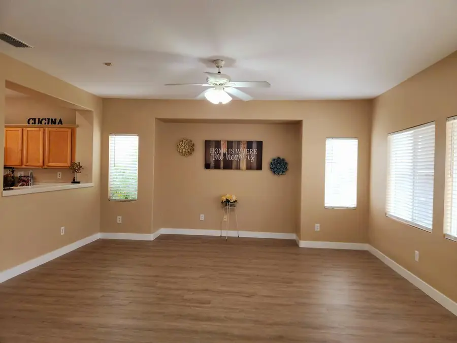 8428 Zinnia Way, Elk Grove, CA 95624 - #2