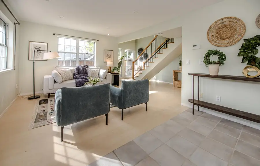 3152 Woods Circle, Davis, CA 95616 - #2