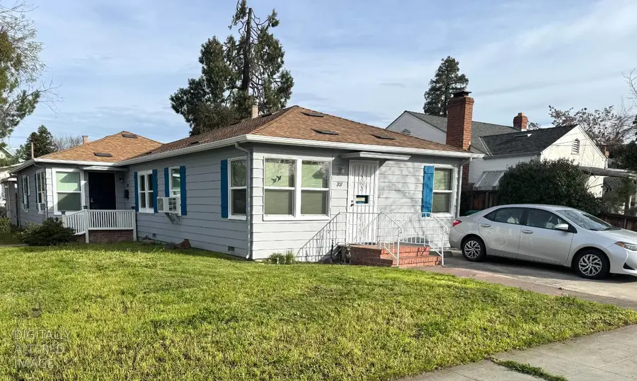 207 E Adams Street, Stockton, CA 95204 - #2