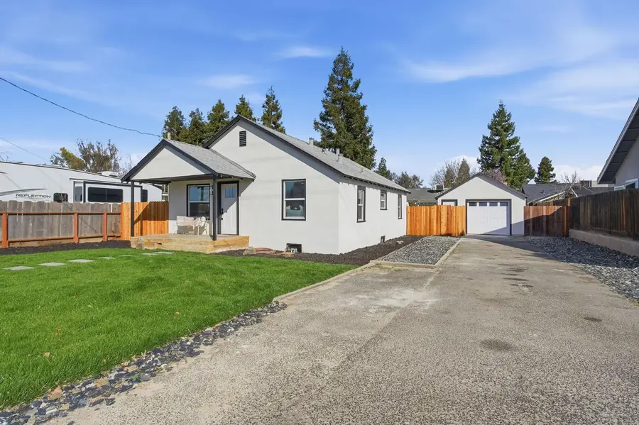 2521 East Avenue, Turlock, CA 95380 - #2