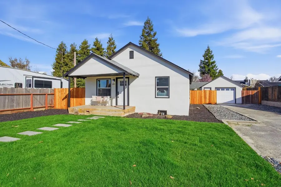 2521 East Avenue, Turlock, CA 95380 - #3