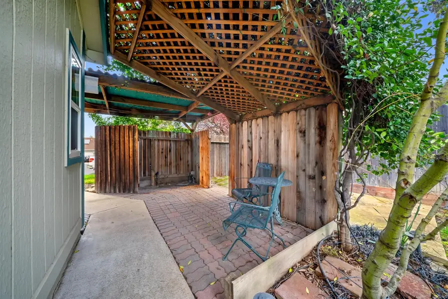 7144 Diablo Oak Court, Sacramento, CA 95842 - #3