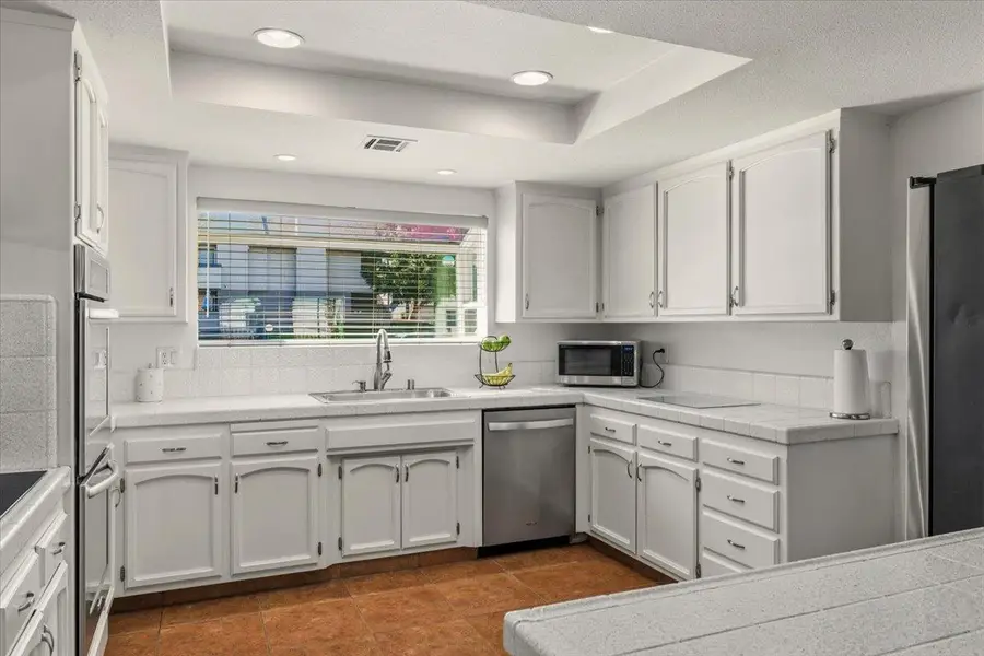 8041 Alta Vista Lane, Citrus Heights, CA 95610 - #3