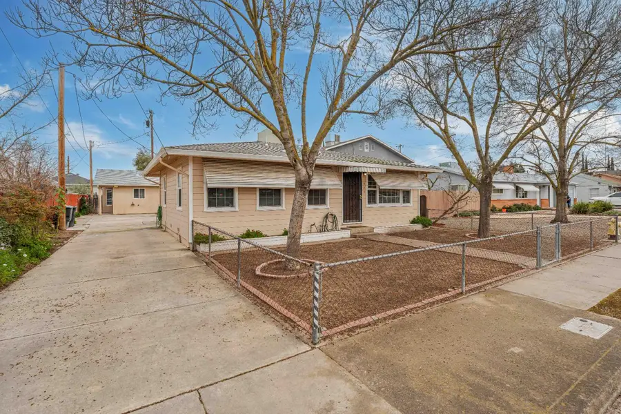 325 Church Avenue, Oakdale, CA 95361 - #2