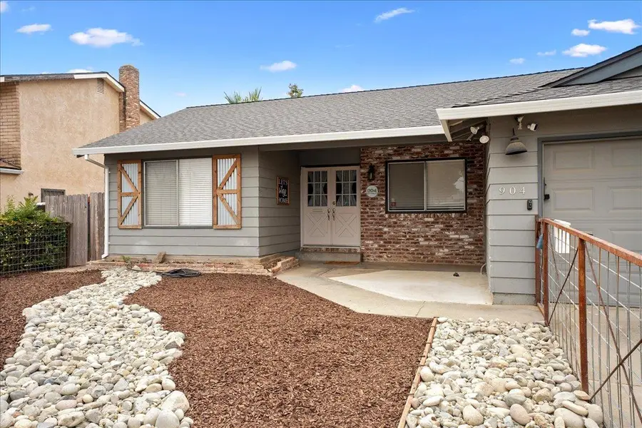 904 E 22nd Street, Marysville, CA 95901 - #2