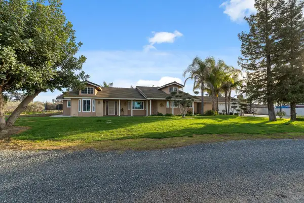 5757 10th Ave, Hanford, CA 93230