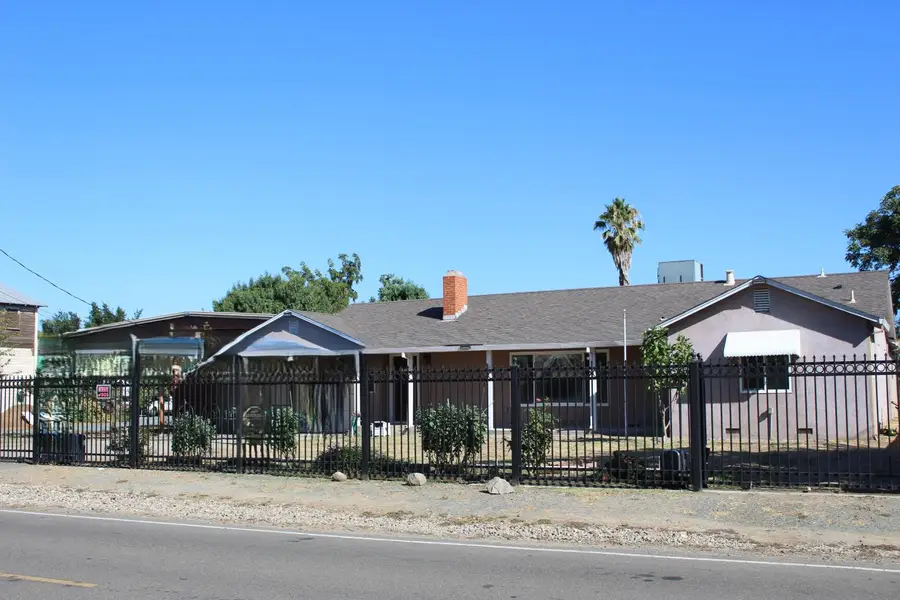 681 Taylor, Lodi, CA 95242 - #2