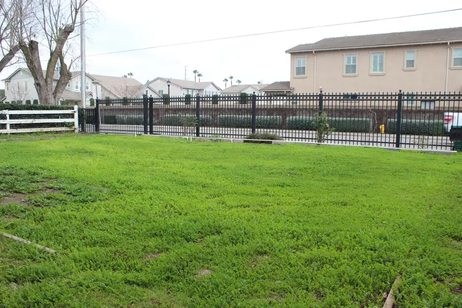 681 Taylor, Lodi, CA 95242 - #3