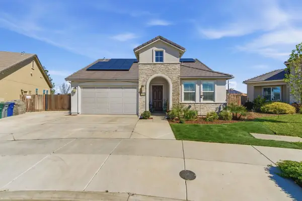 1104 Basalt Drive, Los Banos, CA 93635