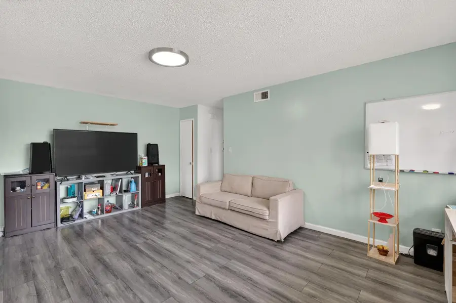 9 La Pera Court #4, Sacramento, CA 95823 - #3