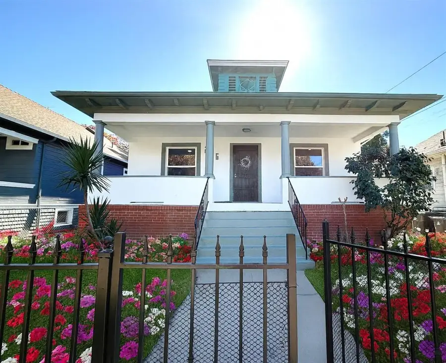 236 W Willow Street, Stockton, CA 95203 - #2